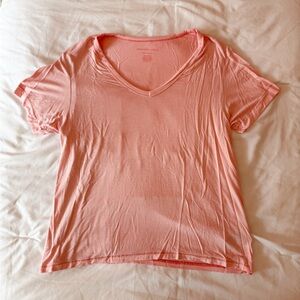 American Eagle Soft & Sexy Light Pink V-Neck T-Shirt Size XS
